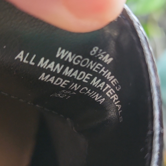 Nine West black loafers - Picture 6 of 6